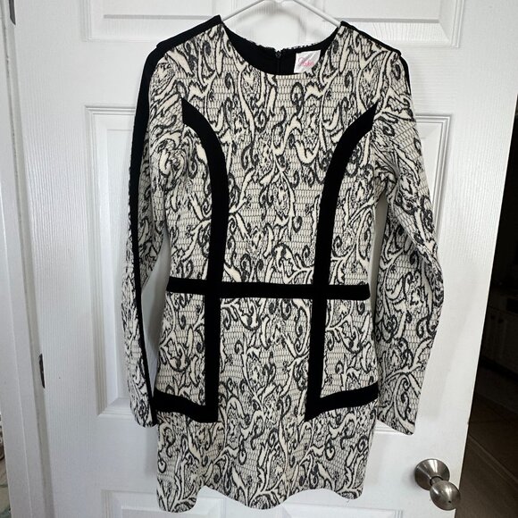 Parker Blanche Sheath Dress - Picture 6 of 16